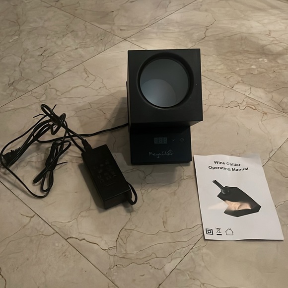 Electric Wine Chiller with Digital Display in Black/ Magic Chef - Picture 8 of 12